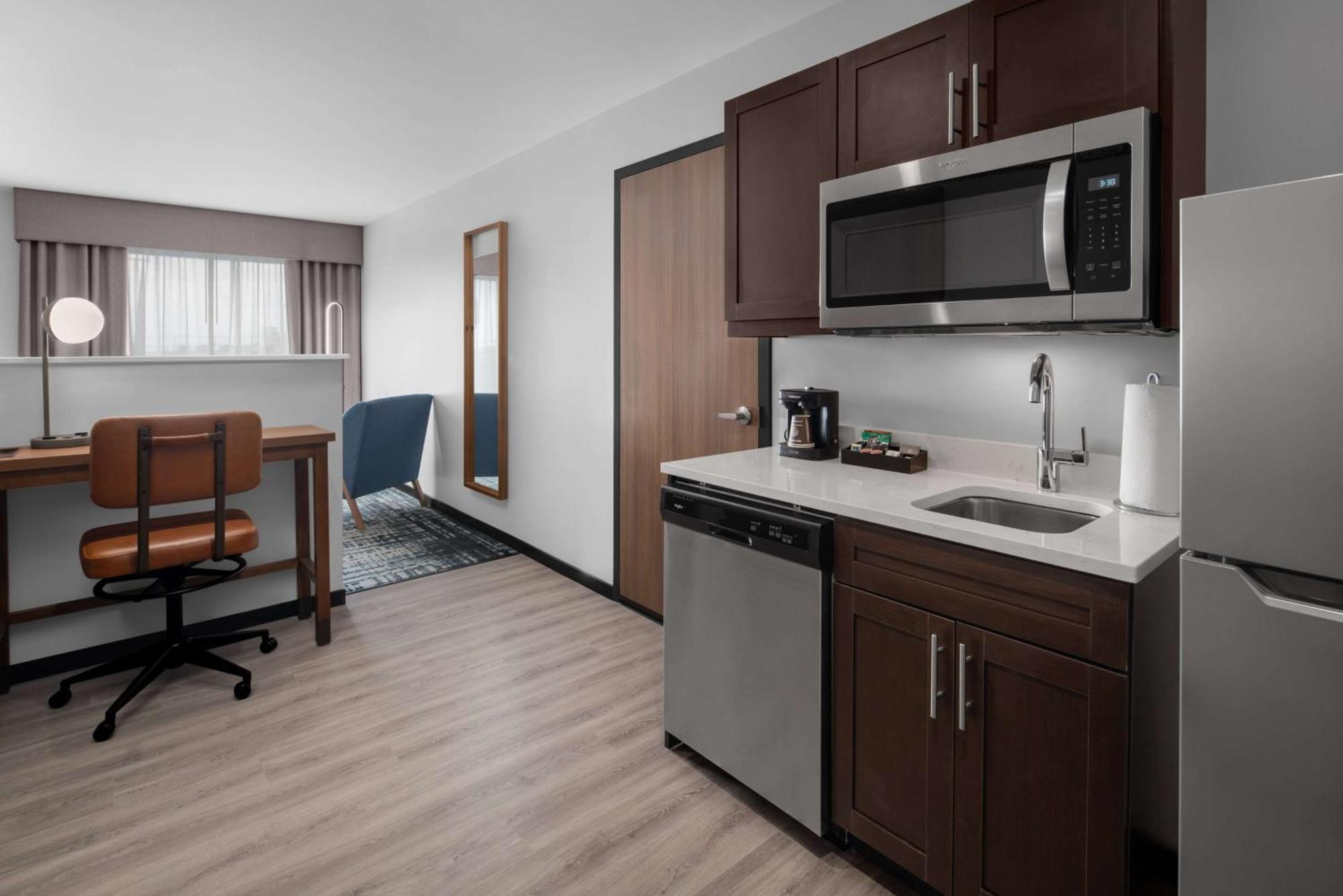 Homewood Suites By Hilton Charlotte Uptown First Ward Exterior photo